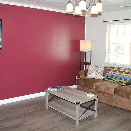 3 Queen Beds, 1 Twin Bed, 2 Rooms, 1 And A Half Bath, Self Check-In, Flexcation Equipped Idaho Falls Eksteriør bilde