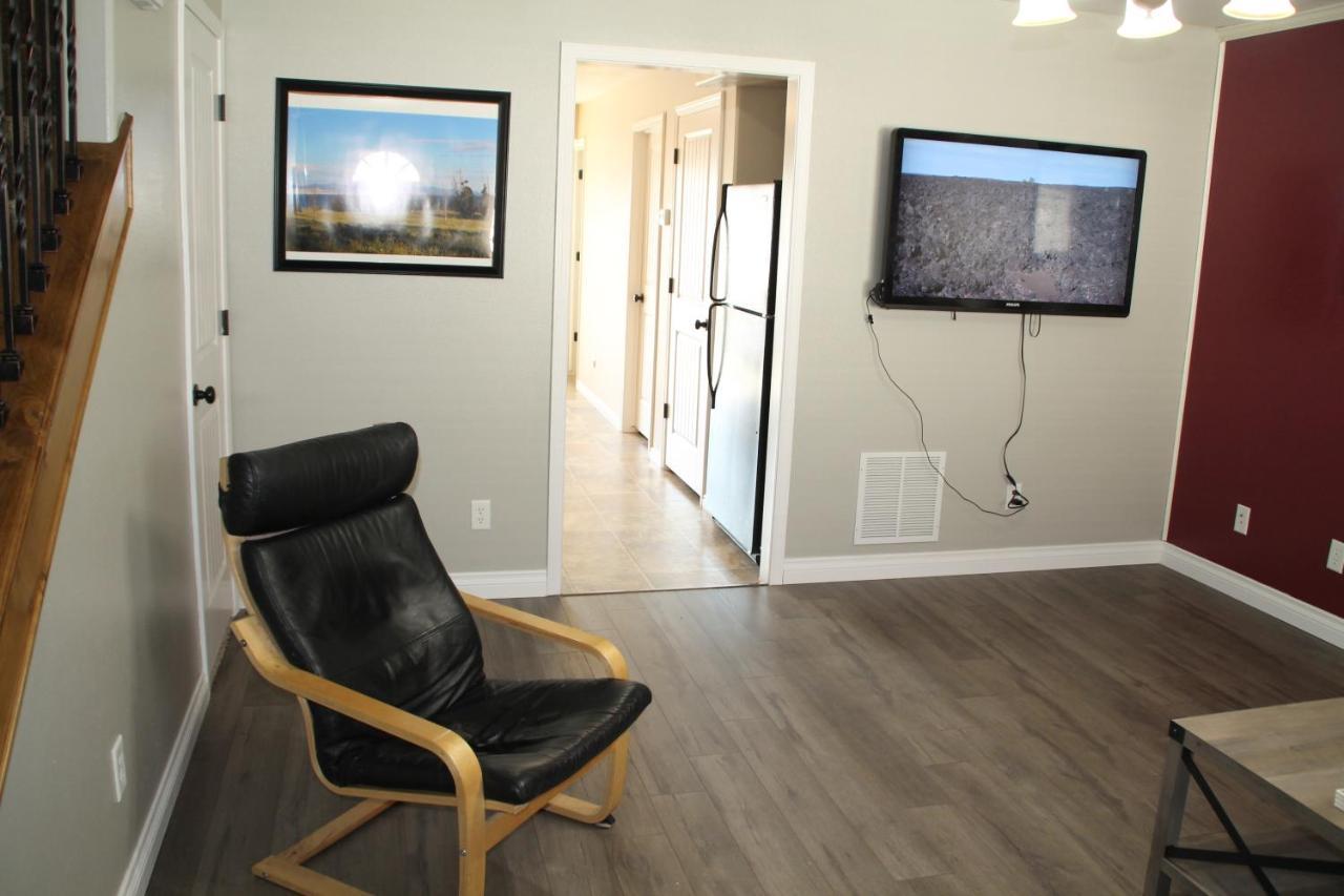 3 Queen Beds, 1 Twin Bed, 2 Rooms, 1 And A Half Bath, Self Check-In, Flexcation Equipped Idaho Falls Eksteriør bilde